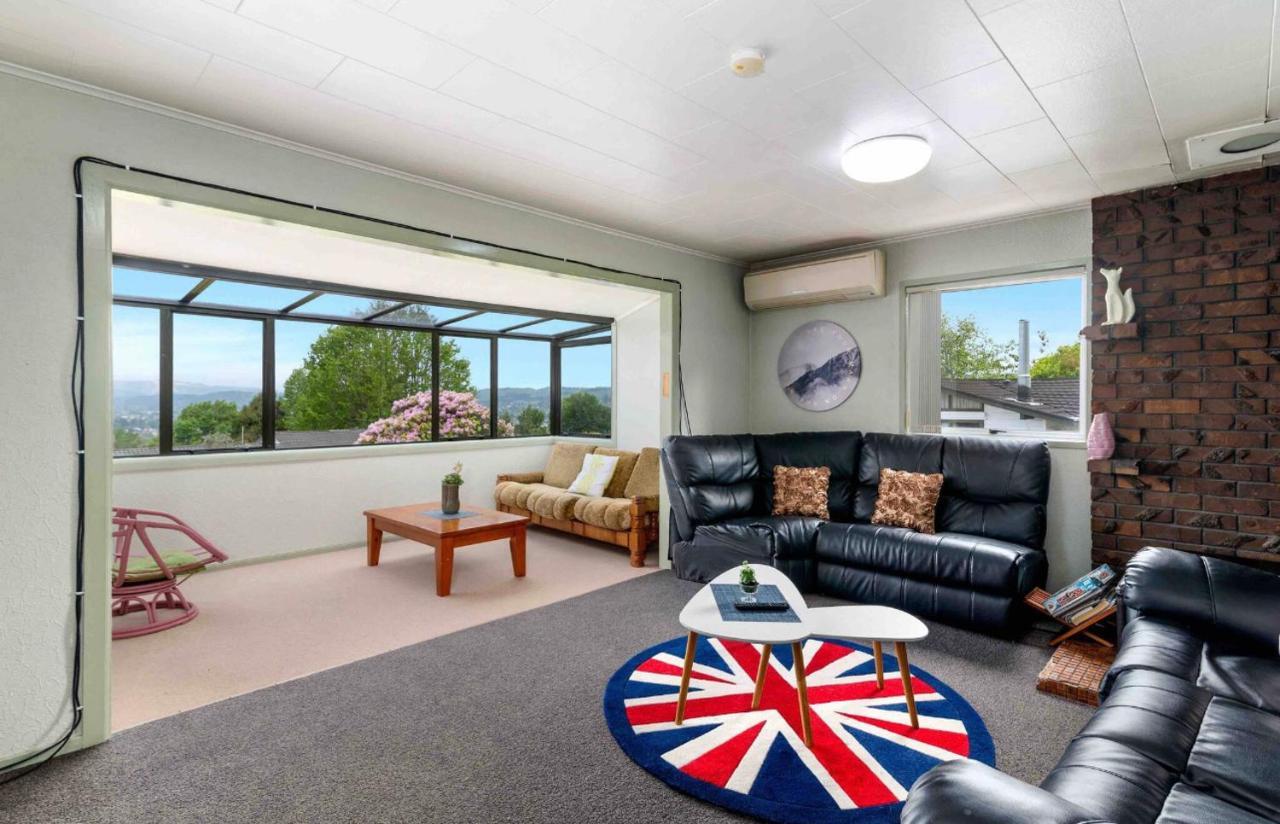 Mountain Top Kiwi Star Holiday Home Роторуа Экстерьер фото